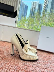 Saint Laurent YSL Le Beige Leather Pumps Saint Laurent YSL Le Beige Leather Pumps