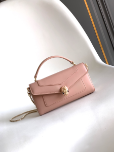 Bvlgari Bulgari Serpenti Forever Phone Case Chain Crossbody Bag Pink Calfskin Leather Bvlgari Bulgari Serpenti Forever Phone Case Chain Crossbody Bag Pink Calfskin Leather