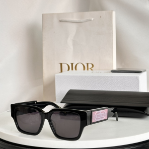 Dior Luxury Eyewear Sunglasses CDSUR Black Dior Luxury Eyewear Sunglasses CDSUR Black