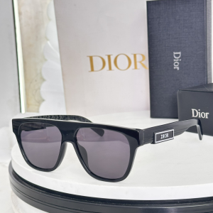 Dior Luxury Eyewear Sunglasses DIORB23S3I Black Dior Luxury Eyewear Sunglasses DIORB23S3I Black