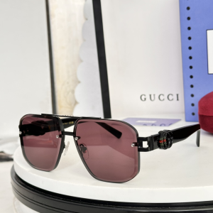 Gucci Double G Luxury Eyewear Sunglasses GG1596 Black Gucci Double G Luxury Eyewear Sunglasses GG1596 Black