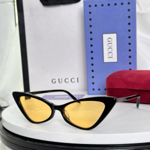 Gucci Luxury Eyewear Sunglasses GG0708 Yellow Black Gucci Luxury Eyewear Sunglasses GG0708 Yellow Black