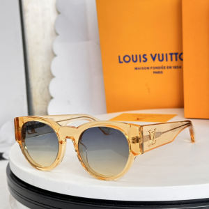 Louis Vuitton LV Clash Round Luxury Eyewear Sunglasses Z3115E Yellow Louis Vuitton LV Clash Round Luxury Eyewear Sunglasses Z3115E Yellow