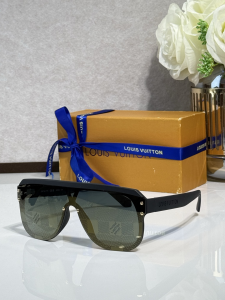 Louis Vuitton LV Luxury Eyewear Sunglasses Z2878U Green Black Louis Vuitton LV Luxury Eyewear Sunglasses Z2878U Green Black