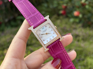 Hermes Crystals Heure H Watch Fuchsia Crocodile Leather Strap Hermes Crystals Heure H Watch Fuchsia Crocodile Leather Strap