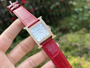Hermes Crystals Heure H Watch Red Crocodile Leather Strap Hermes Crystals Heure H Watch Red Crocodile Leather Strap