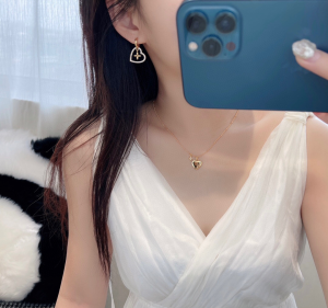 Louis Vuitton My LV Heart Earrings