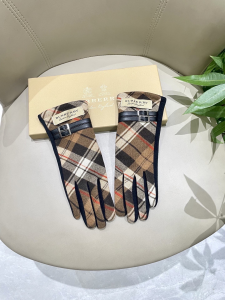 Burberry Brown Black Check Glove