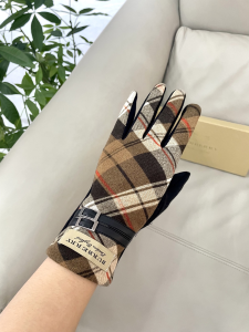 Burberry Brown Black Check Glove