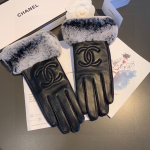 Chanel CC Logo Black Shearling Glove