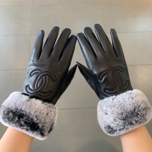 Chanel CC Logo Black Shearling Glove