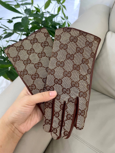 Gucci GG Canvas Glove