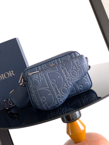 Dior Saddle Triple Pouch Shoulder Crossbody Bag Navy Blue Dior Gravity Calfskin Dior Saddle Triple Pouch Shoulder Crossbody Bag Navy Blue Dior Gravity Calfskin
