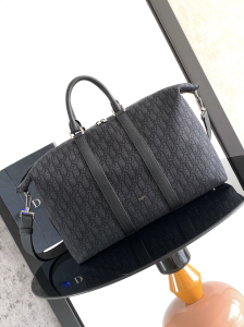 Dior Weekender 40 Shoulder Travel Bag Black Dior Oblique Jacquard Dior Weekender 40 Shoulder Travel Bag Black Dior Oblique Jacquard