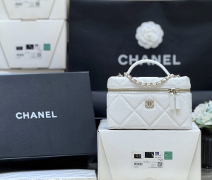 Chanel Vip Chain Vanity Case with Top Handle Shoulder Bag White Shiny Grained Calfskin Chanel Vip Chain Vanity Case with Top Handle Shoulder Bag White Shiny Grained Calfskin