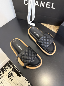 Chanel Black Quilted Leather Flat Slides Sandals Chanel Black Quilted Leather Flat Slides Sandals