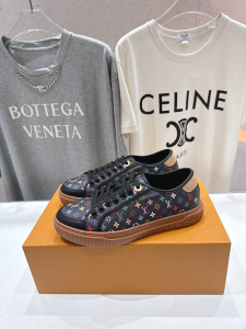 Louis Vuitton LV Lagoon Black Multicolor Monogram Canvas Sneakers Louis Vuitton LV Lagoon Black Multicolor Monogram Canvas Sneakers