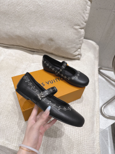 Louis Vuitton LV Romy Ballet Ballerina Flats with Studs Black Lambskin Louis Vuitton LV Romy Ballet Ballerina Flats with Studs Black Lambskin