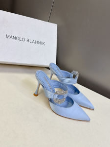 Manolo Blahnik Maidugura Crystal Embellished Light Blue Satin High Heeled Mules Pumps 85MM Manolo Blahnik Maidugura Crystal Embellished Light Blue Satin High Heeled Mules Pumps 85MM