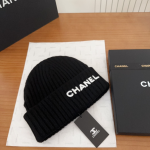 Chanel Logo Cashmere Knit Beanie Black