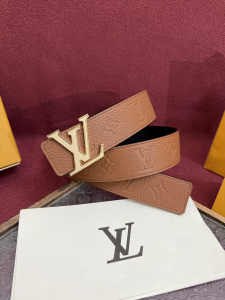 Louis Vuitton LV Initiales Taurillon Monogram Leather Belt Brown 40MM Louis Vuitton LV Initiales Taurillon Monogram Leather Belt Brown 40MM