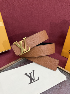 Louis Vuitton LV Initiales Taurillon Monogram Leather Belt Brown 40MM Louis Vuitton LV Initiales Taurillon Monogram Leather Belt Brown 40MM