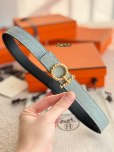 Hermes Flot Godronne Belt Buckle Reversible leather Strap Belt Light Blue Black 24MM Hermes Flot Godronne Belt Buckle Reversible leather Strap Belt Light Blue Black 24MM