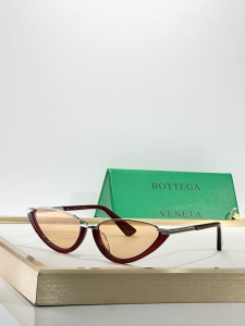 Bottega Veneta Luxury Eyewear Sunglasses BV1346S Red Bottega Veneta Luxury Eyewear Sunglasses BV1346S Red