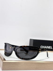 Chanel CC Mask Luxury Eyewear Sunglasses A71763 Brown Chanel CC Mask Luxury Eyewear Sunglasses A71763 Brown