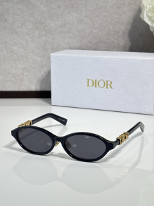 Dior Luxury Eyewear Sunglasses DiorTreasure R1F Black Dior Luxury Eyewear Sunglasses DiorTreasure R1F Black