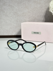 Miu Miu Luxury Eyewear Sunglasses MU154AV Black Miu Miu Luxury Eyewear Sunglasses MU154AV Black