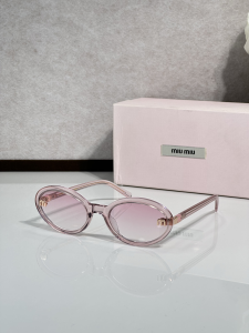 Miu Miu Luxury Eyewear Sunglasses MU154AV Pink Miu Miu Luxury Eyewear Sunglasses MU154AV Pink