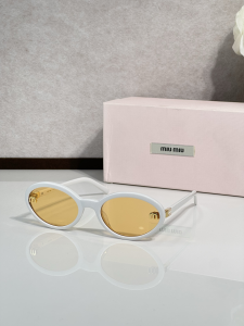 Miu Miu Luxury Eyewear Sunglasses MU154AV Yello White Miu Miu Luxury Eyewear Sunglasses MU154AV Yello White