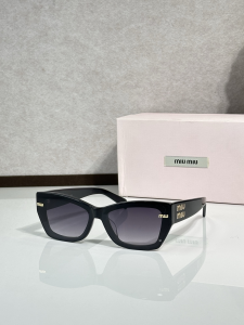 Miu Miu Luxury Eyewear Sunglasses MU16KS Black Miu Miu Luxury Eyewear Sunglasses MU16KS Black