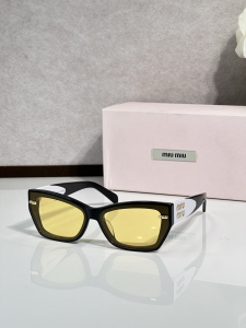 Miu Miu Luxury Eyewear Sunglasses MU16KS Yellow Black Miu Miu Luxury Eyewear Sunglasses MU16KS Yellow Black