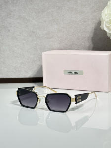 Miu Miu Luxury Eyewear Sunglasses SMU61WS Black Miu Miu Luxury Eyewear Sunglasses SMU61WS Black