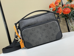 Louis Vuitton Nil Black Monogram Canavs Messegner Bag Louis Vuitton Nil Black Monogram Canavs Messegner Bag