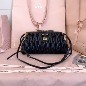Miu Miu Black Caprice Matelasse Nappa Leather Clutch Bag Miu Miu Black Caprice Matelasse Nappa Leather Clutch Bag