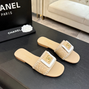 Chanel CC Logo Flat Wicker Slides Sandals Beige Chanel CC Logo Flat Wicker Slides Sandals Beige