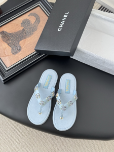 Chanel CC Logo Light Blue Leather Thong Sandals Chanel CC Logo Light Blue Leather Thong Sandals