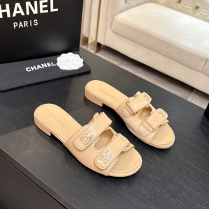 Chanel Crystal CC Beige Leather Strap Flat Slides Sandals Chanel Crystal CC Beige Leather Strap Flat Slides Sandals