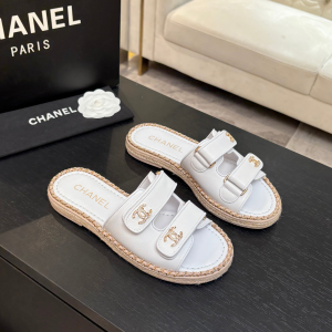 Chanel Crystal CC White Leather Flat Slides Sandals Chanel Crystal CC White Leather Flat Slides Sandals