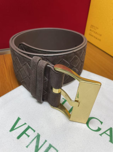 Bottega Veneta Watch Buckle Large Belt Dark Purple Intrecciato Suede Leather 60MM Bottega Veneta Watch Buckle Large Belt Dark Purple Intrecciato Suede Leather 60MM