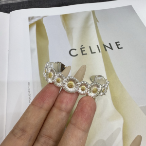 Buccellati BLOSSOMS SILVER AND VERMEIL Cuff Bracelets WITH DIAMONDS Buccellati BLOSSOMS SILVER AND VERMEIL Cuff Bracelets WITH DIAMONDS