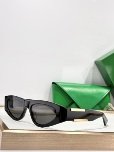 Bottega Veneta Luxury Eyewear Sunglasses BV1407S Black Bottega Veneta Luxury Eyewear Sunglasses BV1407S Black