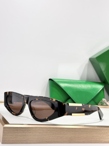 Bottega Veneta Luxury Eyewear Sunglasses BV1407S Brown Bottega Veneta Luxury Eyewear Sunglasses BV1407S Brown