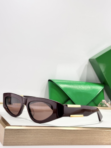 Bottega Veneta Luxury Eyewear Sunglasses BV1407S Red Bottega Veneta Luxury Eyewear Sunglasses BV1407S Red