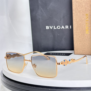 Bvlgari Bulgari Luxury Eyewear Sunglasses BV1814LU Light Blue Bvlgari Bulgari Luxury Eyewear Sunglasses BV1814LU Light Blue