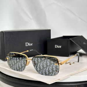 Dior Luxury Eyewear Sunglasses DIORS4U Black Dior Luxury Eyewear Sunglasses DIORS4U Black