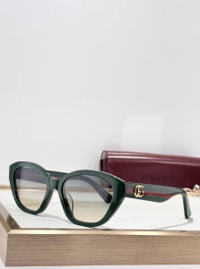 Gucci Double G Luxury Eyewear Sunglasses GG1555S Green Gucci Double G Luxury Eyewear Sunglasses GG1555S Green